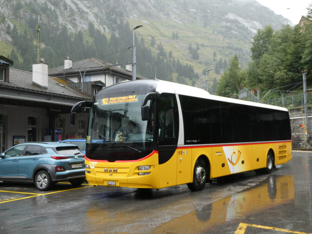 (253'037) - PostAuto Bern - Nr. 71/BE 412'071/PID 11'071 - MAN (ex PostAuto Zentralschweiz Nr. 20; ex Dillier, Sarnen Nr. 20) am 25. Juli 2023 beim Bahnhof Gschenen