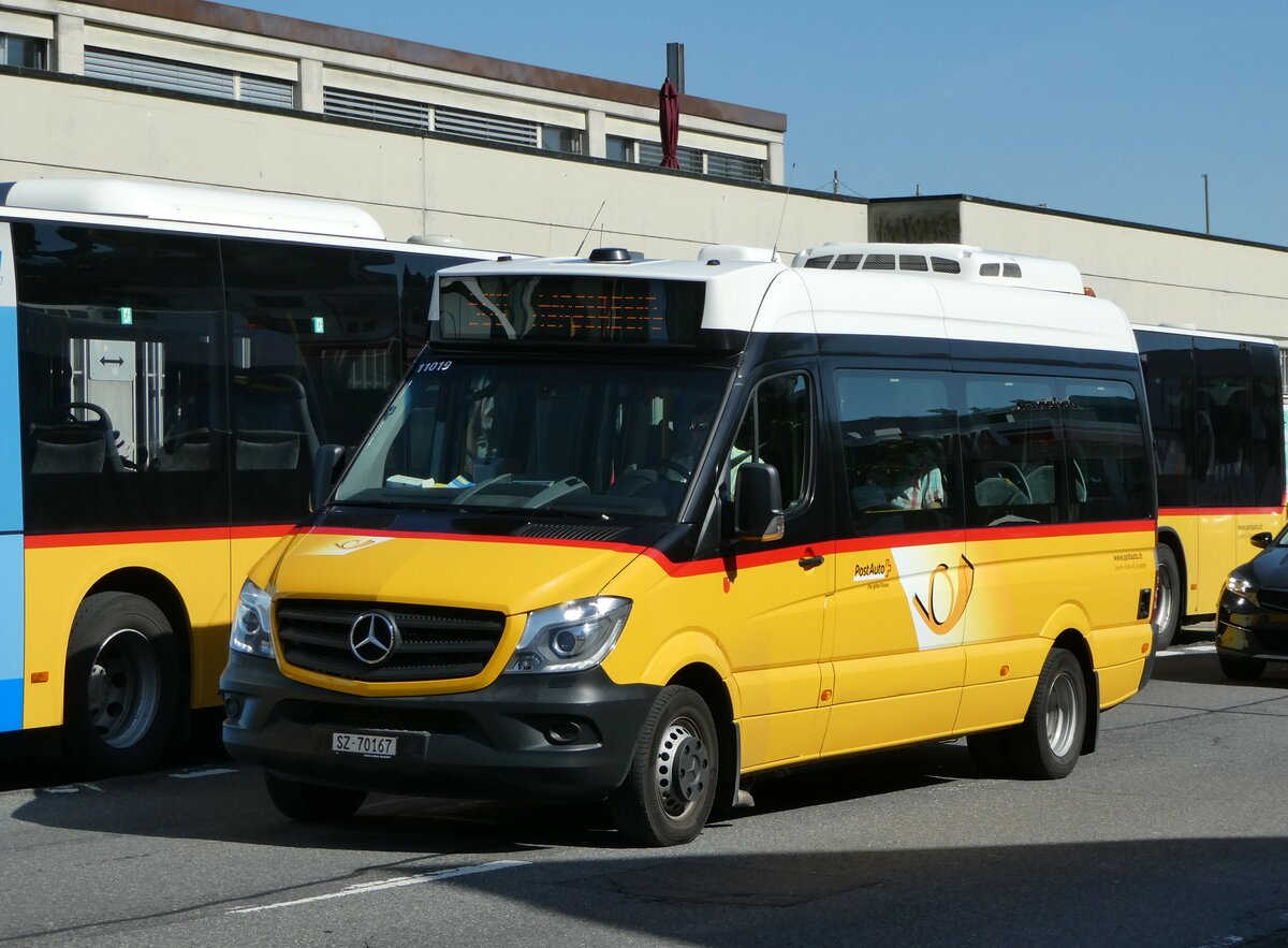 (253'908) - Lienert&Ehrler, Einsiedeln - SZ 70'167/PID 11'019 - Mercedes am 19. August 2023 beim Bahnhof Einsiedeln