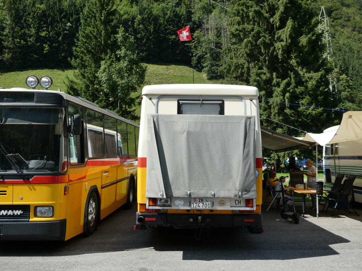 (254'015) - Toldo, Zrich - ZH 124'701 - Saurer/R&J (ex Peter, Pfaffnau) am 19. August 2023 in Hoch-Ybrig, Talstation Weglosen
