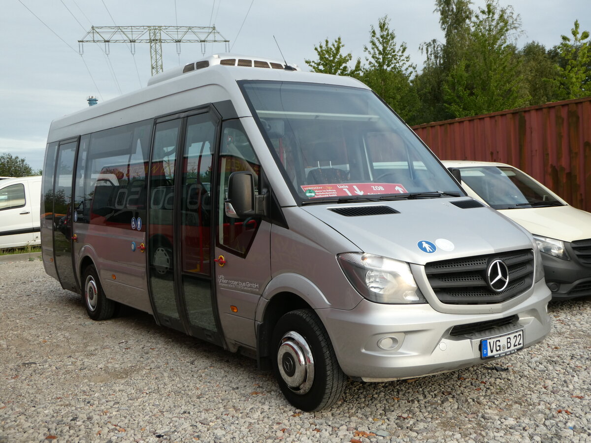 (254'395) - Unser Roter Bus, Knigsbrck - VG-B 22 - Mercedes am 30. August 2023 in Greifswald, City Automobile