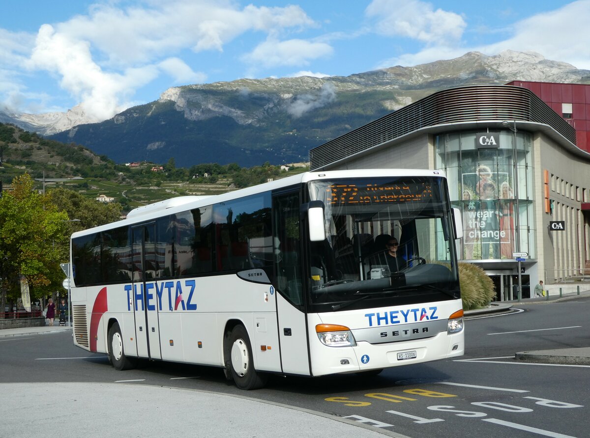 (255'485) - Theytaz, Sion - VS 11'006 - Setra am 23. September 2023 beim Bahnhof Sion