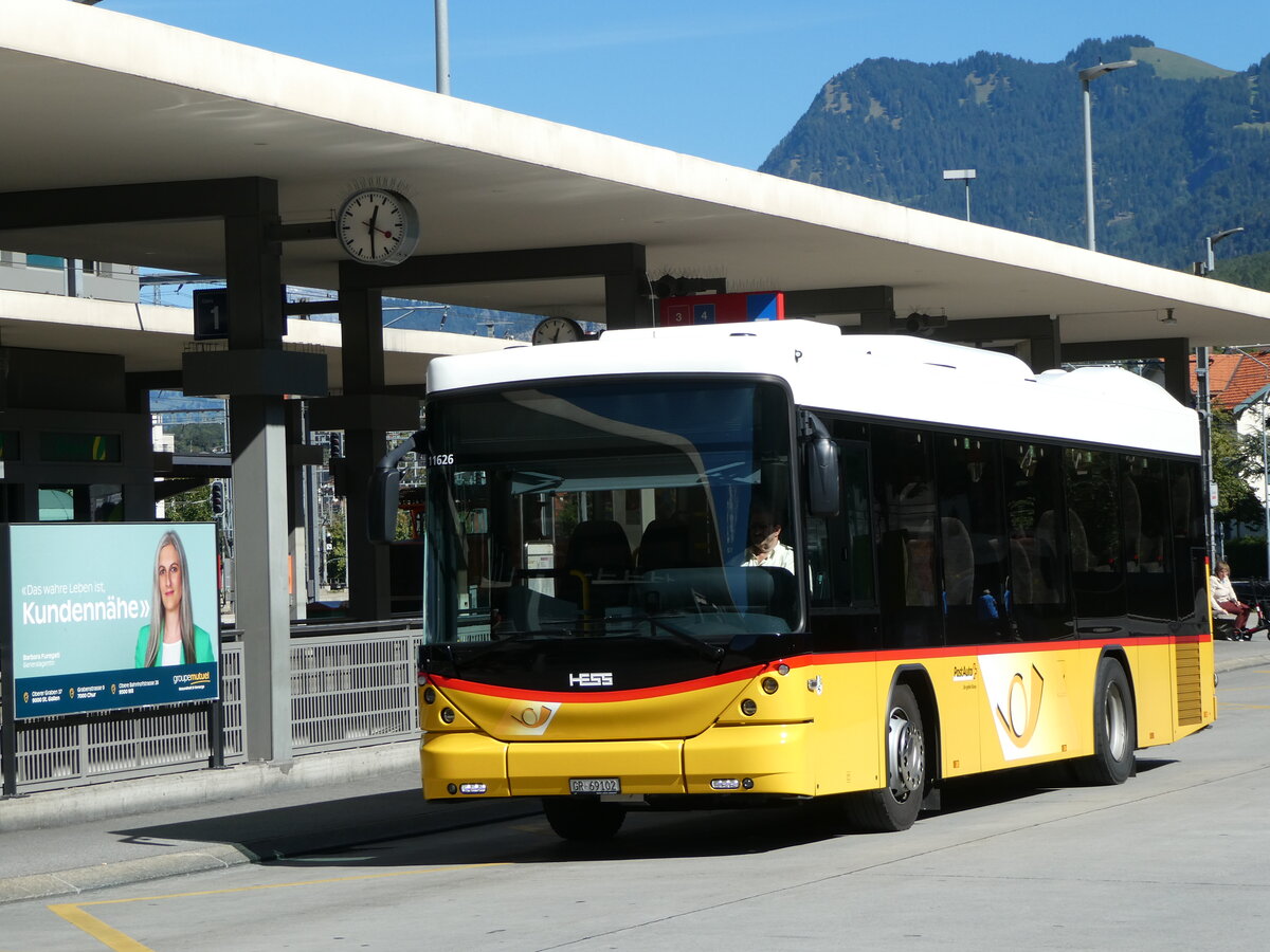 (255'595) - PostAuto Graubnden - GR 69'102/PID 11'626 - Scania/Hess am 26. September 2023 beim Bahnhof Chur