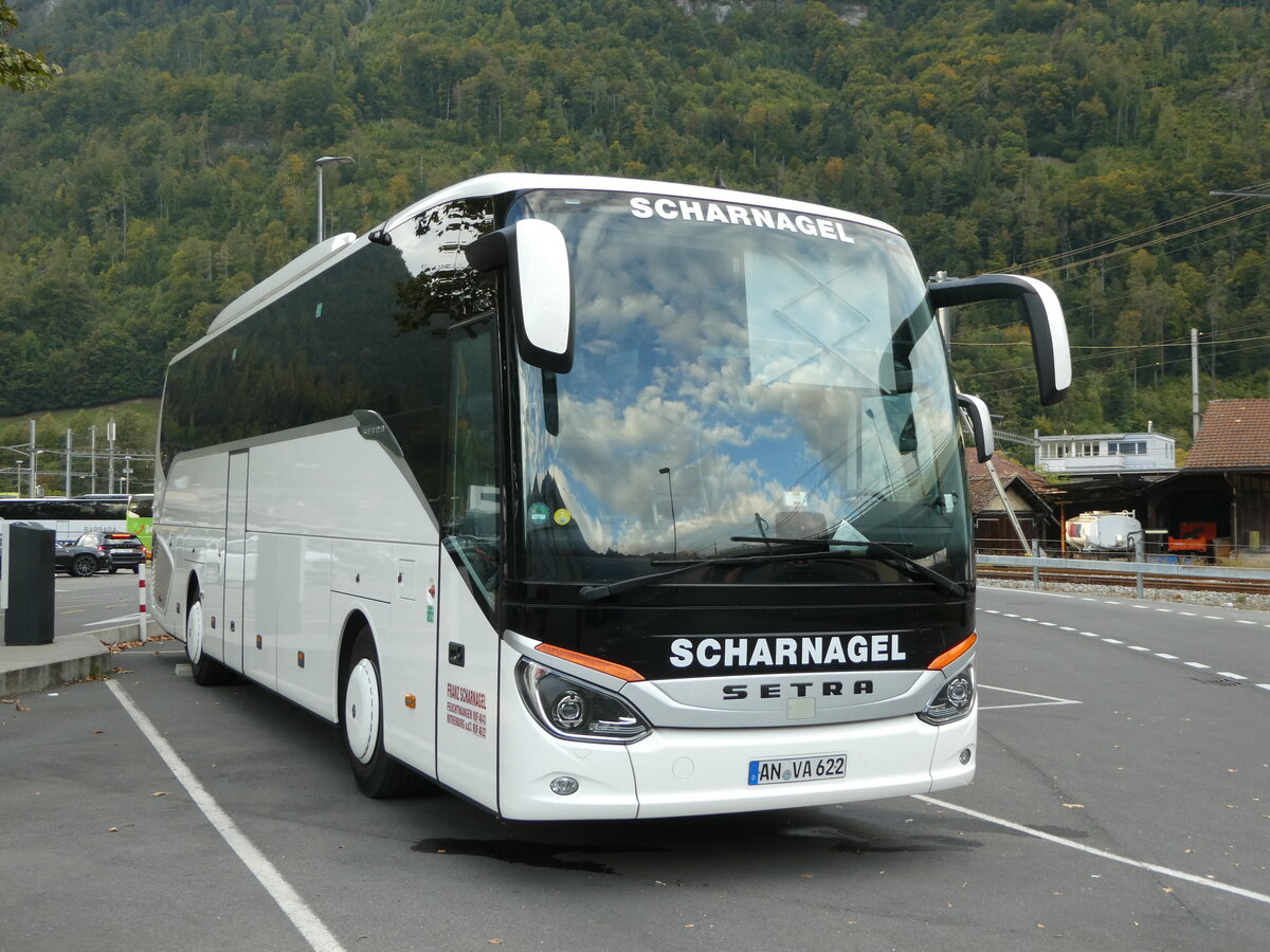 (255'690) - Aus Deutschland: Scharnagel, Feuchtwangen - AN-VA 622 - Setra am 29. September 2023 beim Bahnhof Interlaken Ost