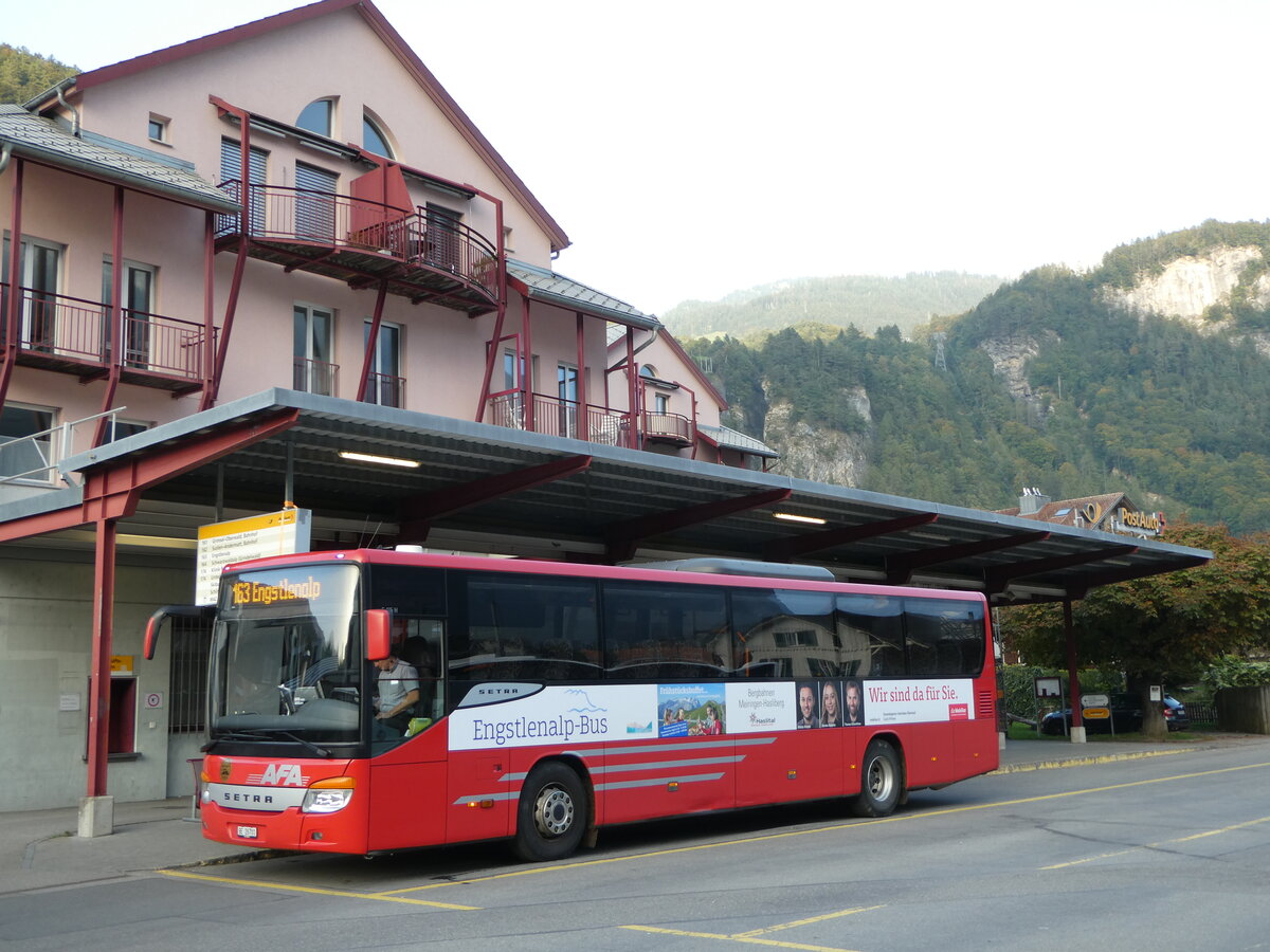 (255'800) - AFA Adelboden - Nr. 24/BE 26'701/PID 10'040 - Setra am 1. Oktober 2023 in Meiringen, Postautostation (Einsatz: PostAuto fr Engstlenalp-Bus)