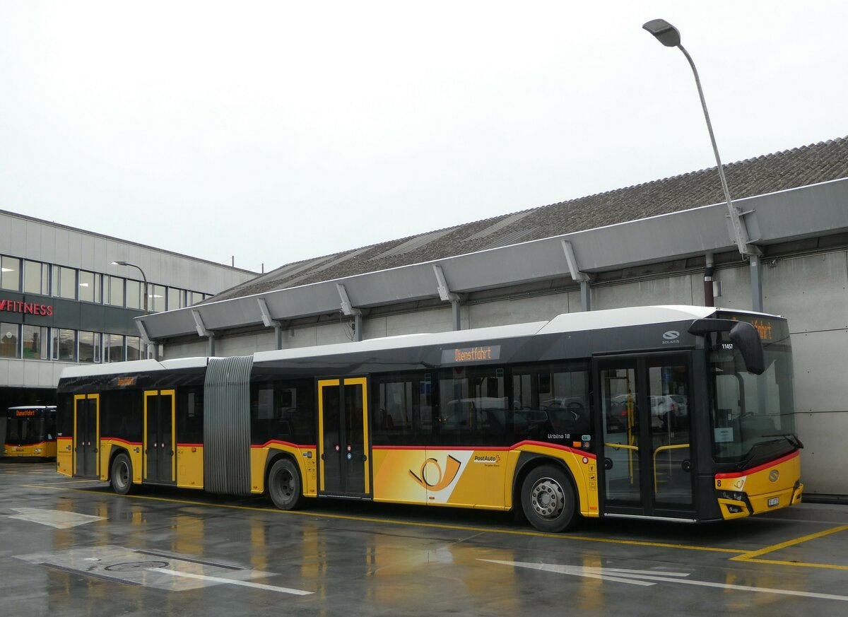 (256'559) - Steiner, Ortschwaben - Nr. 8/BE 48'735/PID 11'457 - Solaris am 30. Oktober 2023 in Bern, Postautostation
