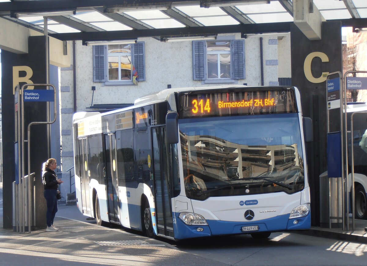 (257'733) - Limmat Bus, Dietikon - Nr. 53/ZH 449'453 - Mercedes am 19. Dezember 2023 beim Bahnhof Dietikon