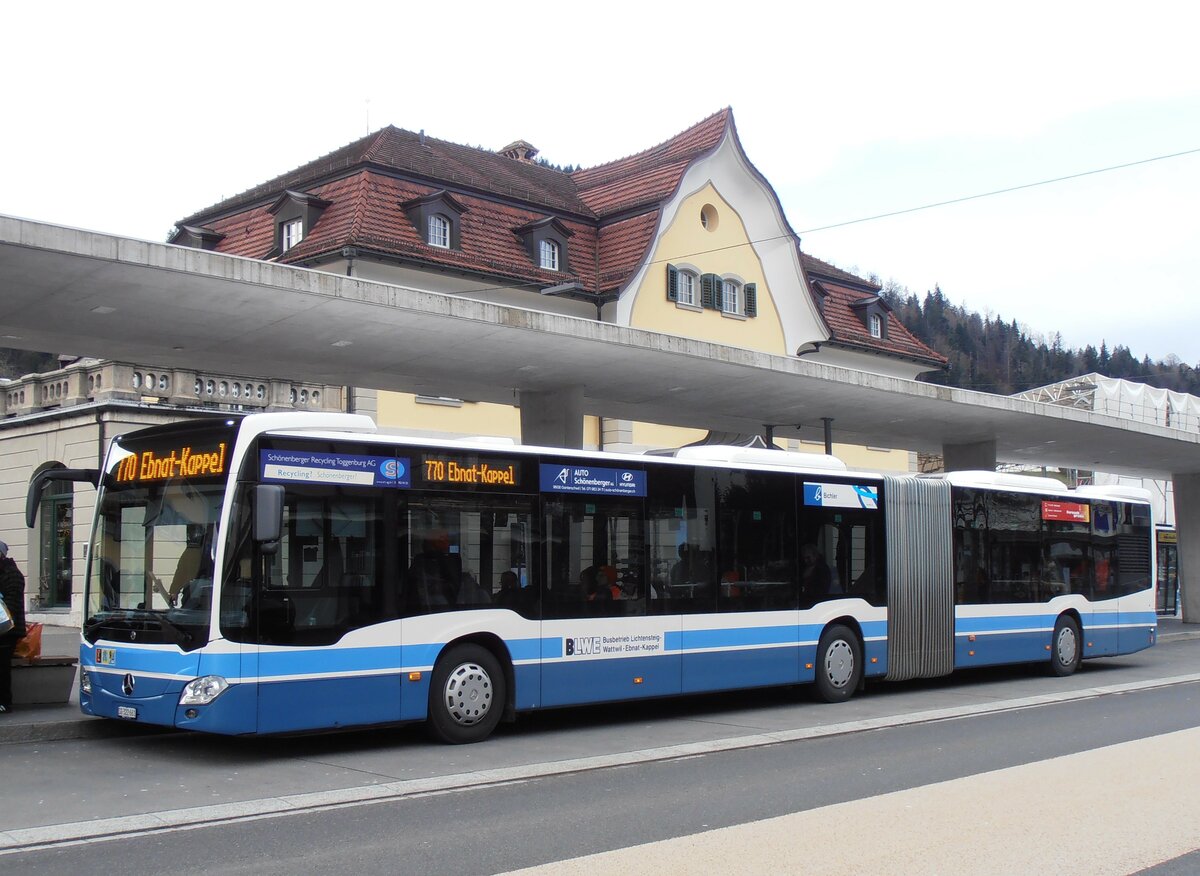 (257'845) - BLWE Wattwil - Nr. 5/SG 332'661 - Mercedes am 23. Dezember 2023 beim Bahnhof Wattwil