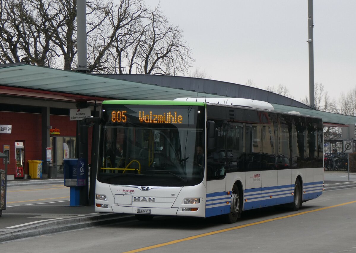 (258'530) - StadtBUS, Frauenfeld - Nr. 914/SG 482'210 - MAN (ex RTB Altsttten Nr. 914; ex PostBus/A BD 15'358) am 9. Januar 2024 beim Bahnhof Frauenfeld