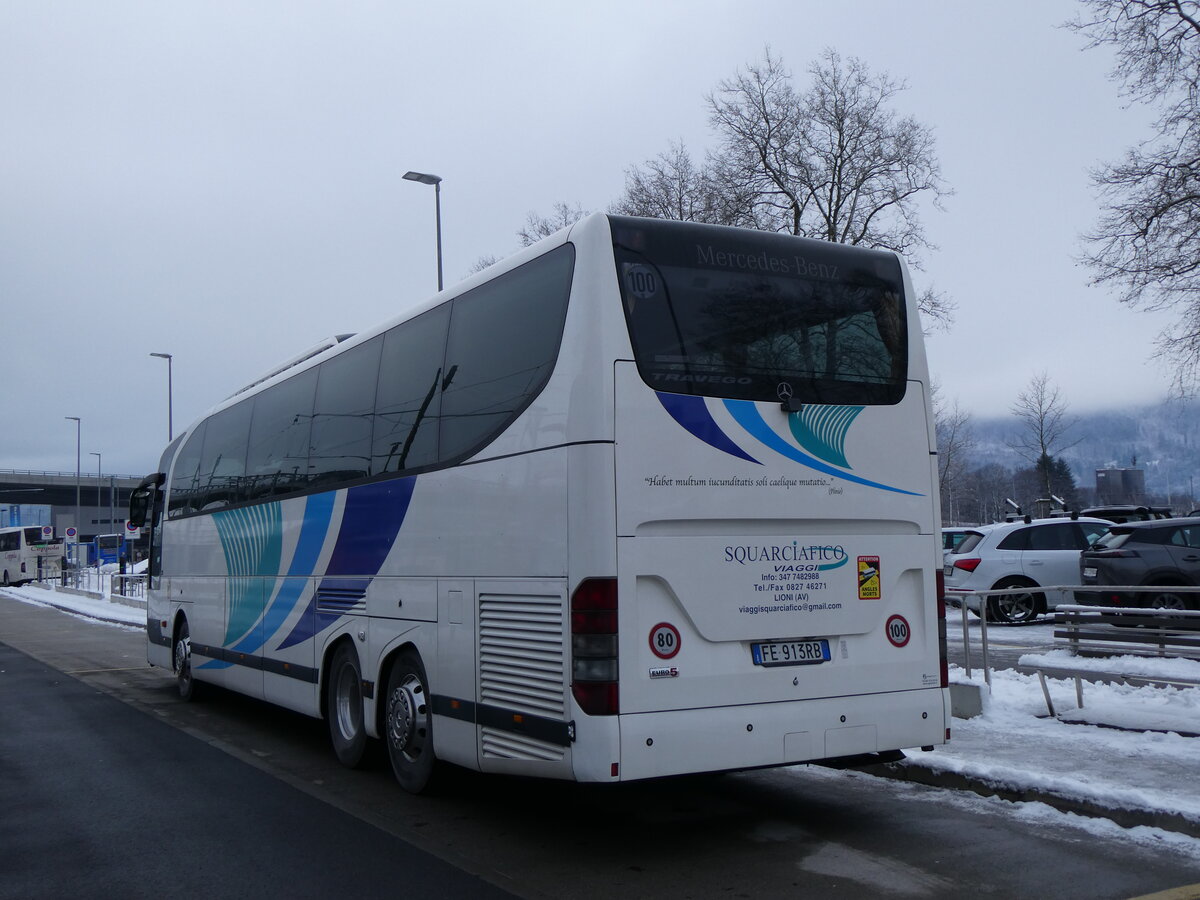 (258'795) - Aus Italien: Squarciafico, Lioni - FE-913 RB - Mercedes am 21. Januar 2024 beim Bahnhof Interlaken Ost