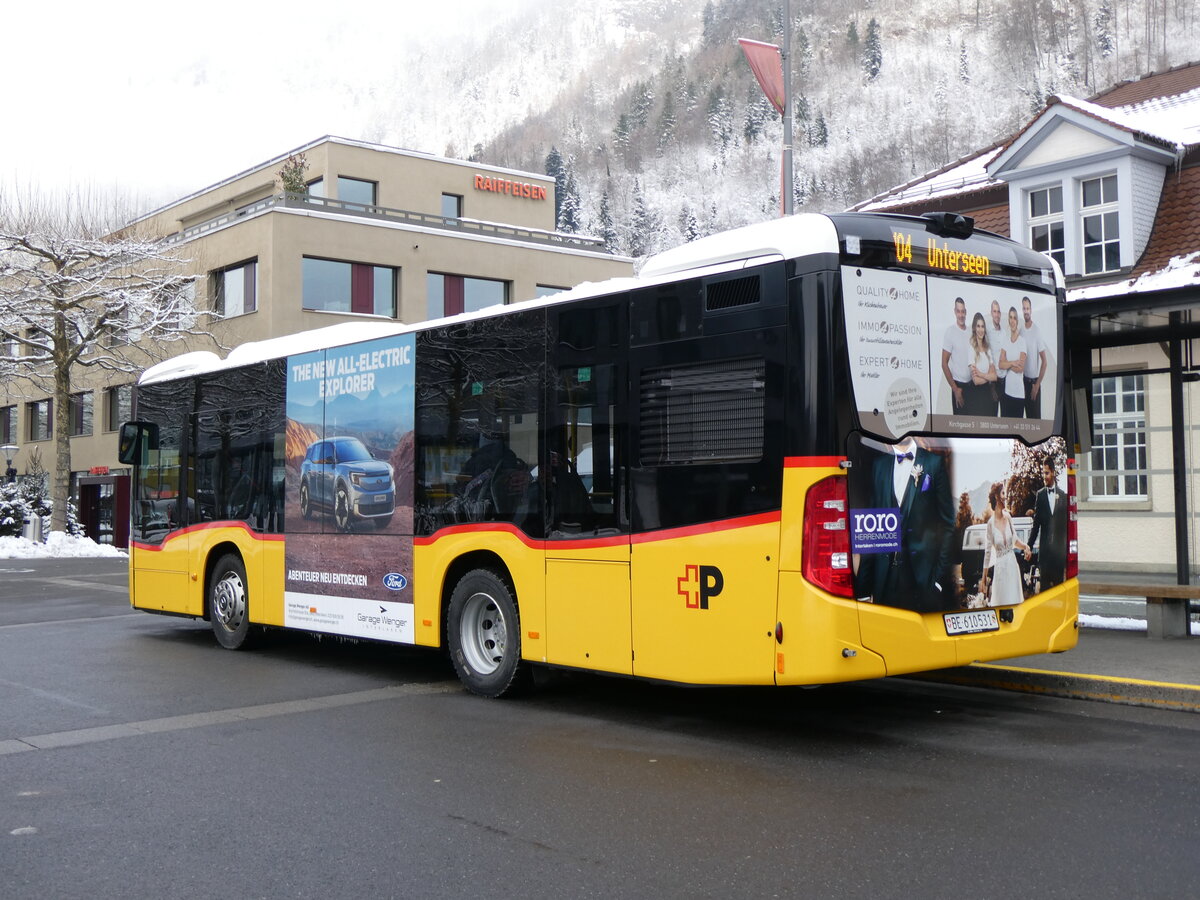 (258'798) - PostAuto Bern - BE 610'531/PID 11'947 - Mercedes am 21. Januar 2024 beim Bahnhof Interlaken Ost
