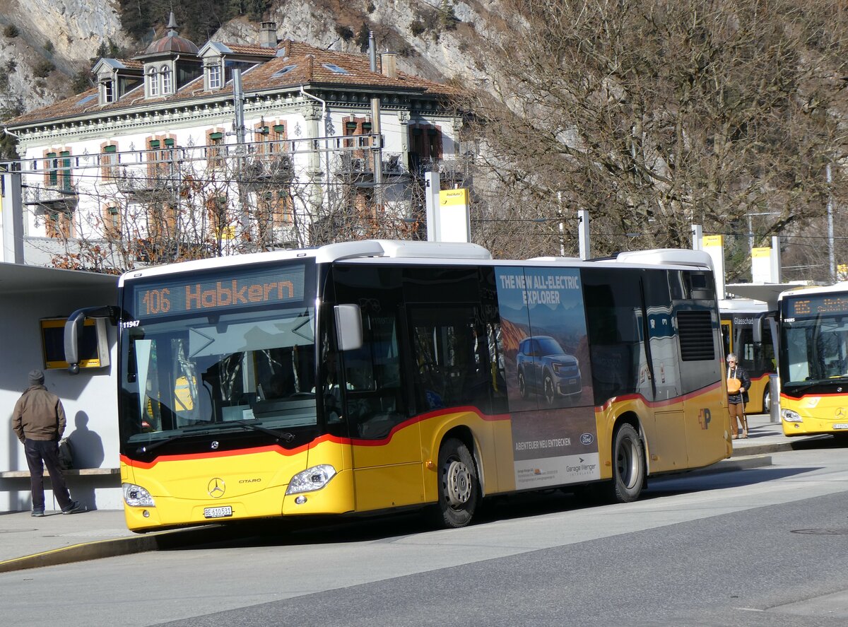 (258'985) - PostAuto Bern - BE 610'531/PID 11'947 - Mercedes am 29. Januar 2024 beim Bahnhof Interlaken West
