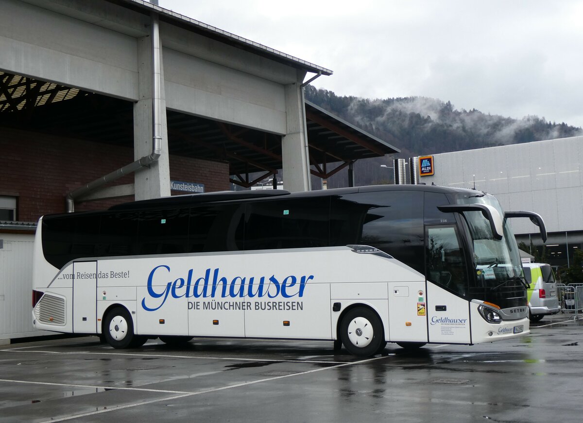 (259'452) - Aus Deutschland: Geldhauser, Mnchen - M-C 5982 - Setra am 19. Februar 2024 in Thun, Grabengut