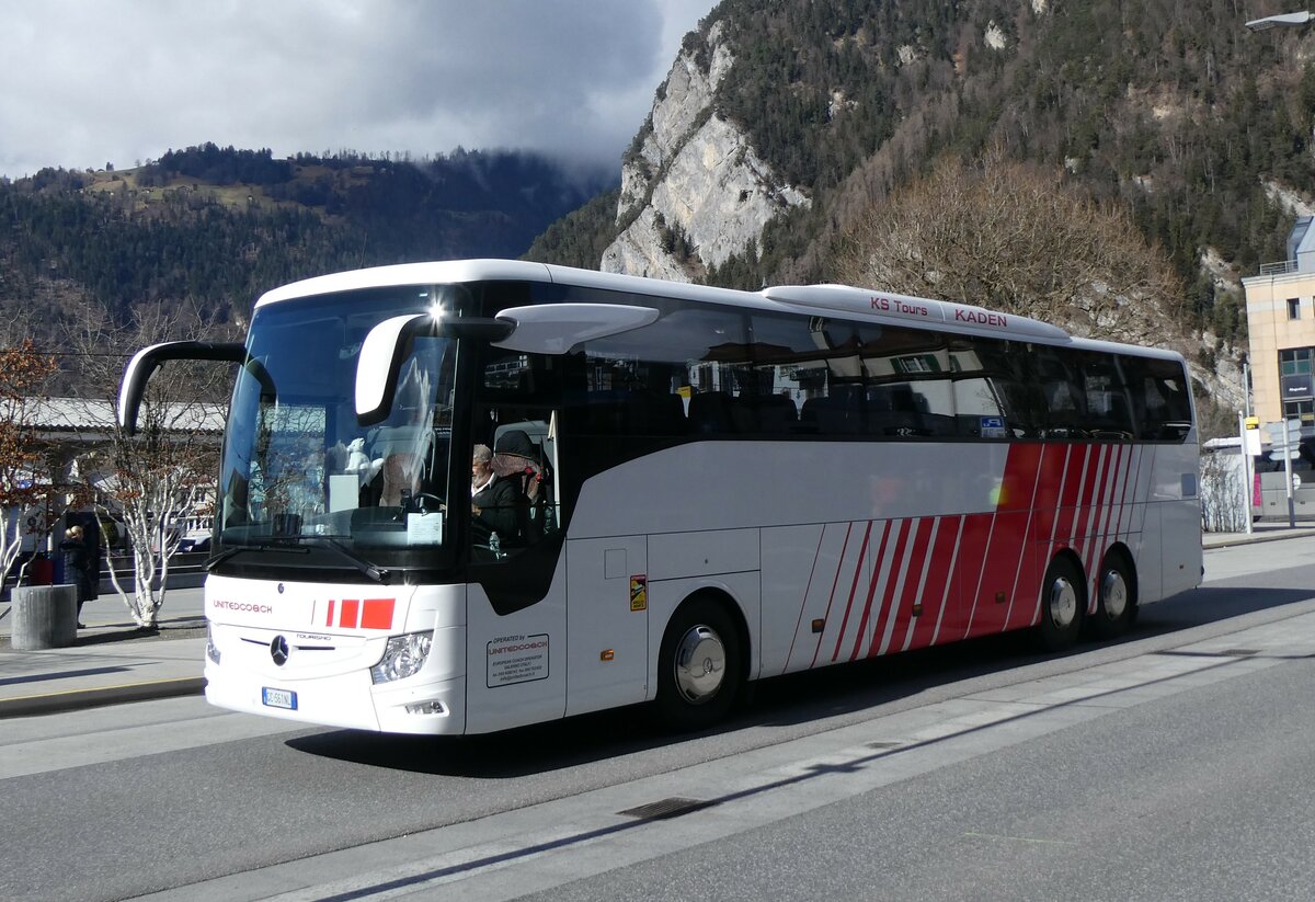 (259'494) - Aus Italien: Unitedcoach, Salerno - GC-561 NL - Mercedes am 20. Februar 2024 beim Bahnhof Interlaken West