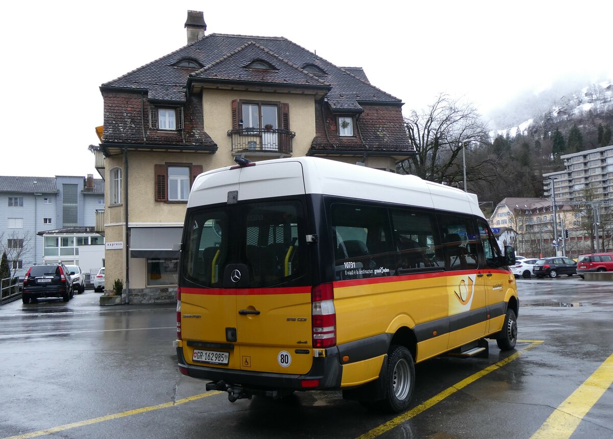 (259'560) - PostAuto Graubnden - Nr. 33/GR 162'985/PID 10'731 - Mercedes (ex Nr. 3; ex Nr. 12) am 23. Februar 2024 beim Bahnhof Ilanz