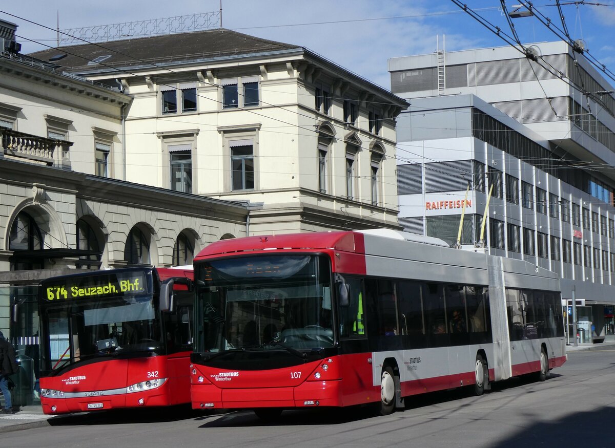 (259'571) - SW Winterthur - Nr. 107 - Hess/Hess Gelenktrolleybus am 24. Februar 2024 beim Hauptbahnhof Winterthur