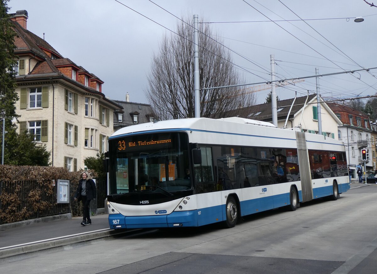 (260'132) - VBZ Zrich - Nr. 167 - Hess/Hess Gelenktrolleybus am 4. Mrz 2024 in Zrich, Klusplatz