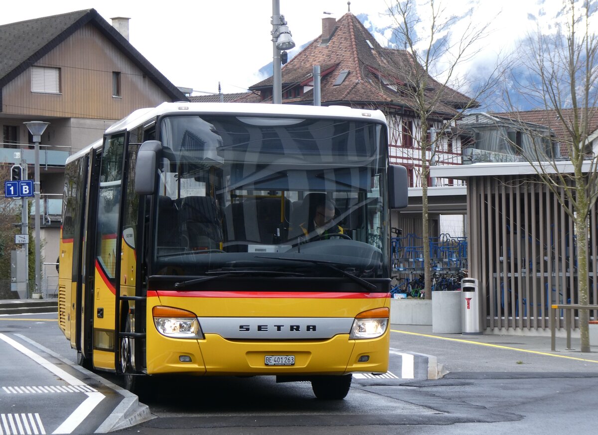 (260'315) - PostAuto Bern - BE 401'263/PID 4504 - Setra (ex AVG Meiringen Nr. 63) am 12. Mrz 2024 beim Bahnhof Stans