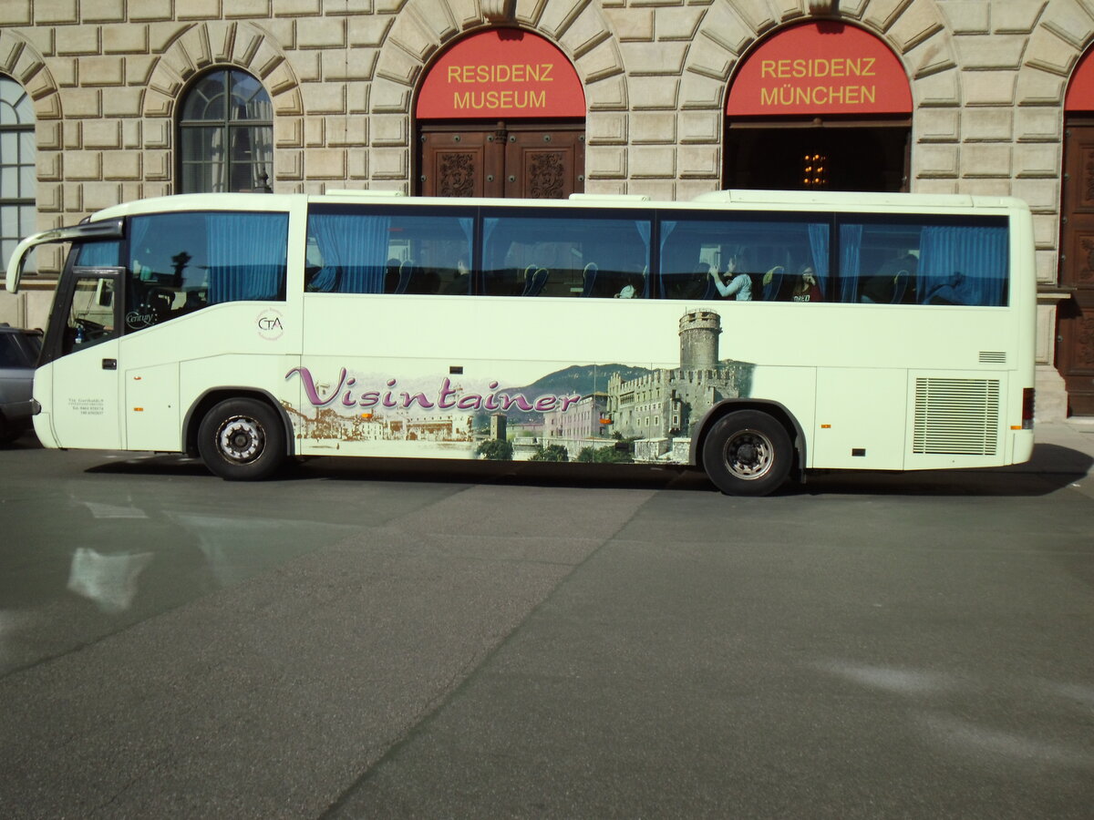 Aus Italien: Visintainer, Civezzano - Scania Century am 12. Mrz 2014 in Mnchen (Aufnahme: Martin Beyer)