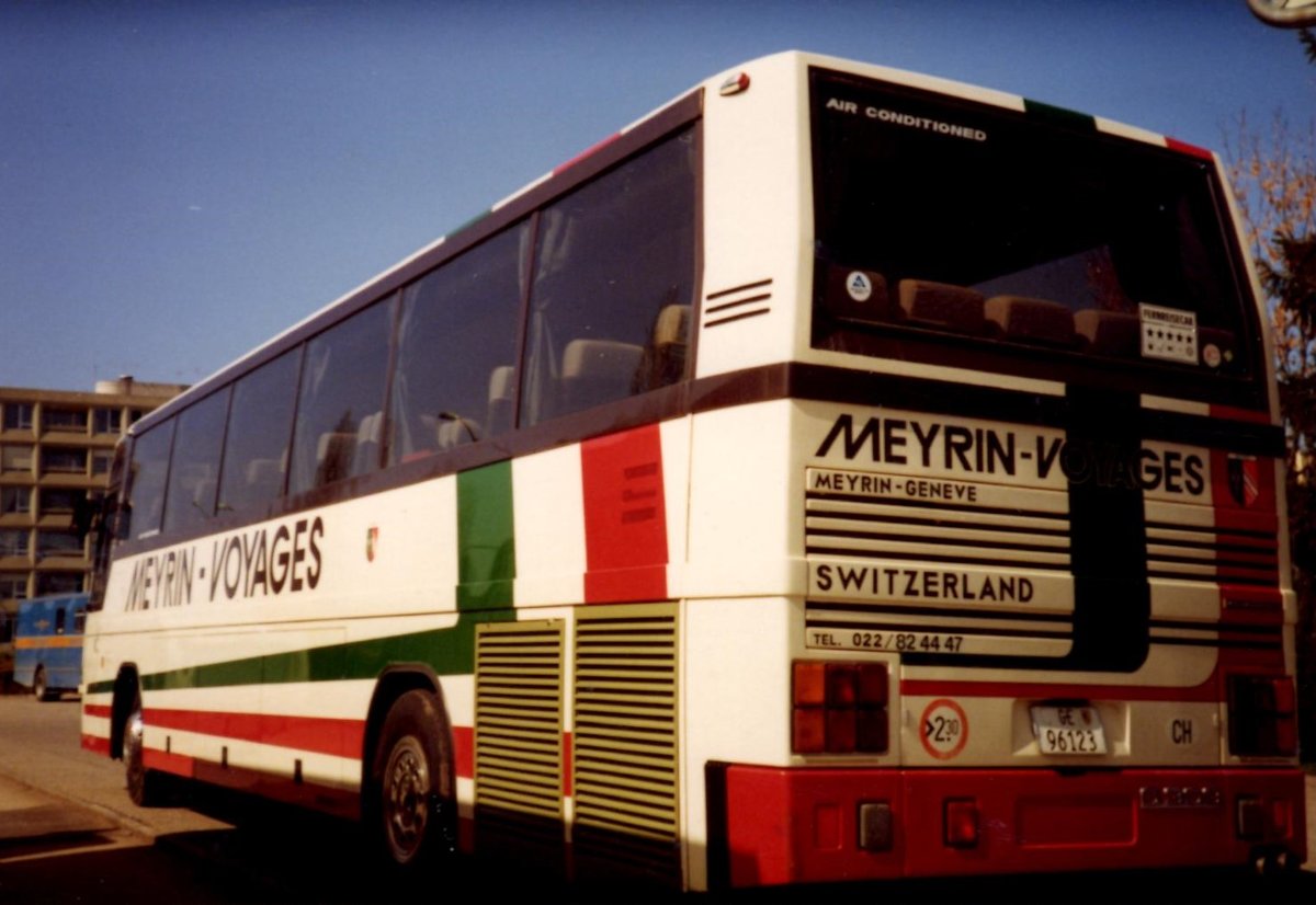 (MD290) - Meyrin-Voyages, Meyrin - GE 96'123 - Mercedes im Mai 1983