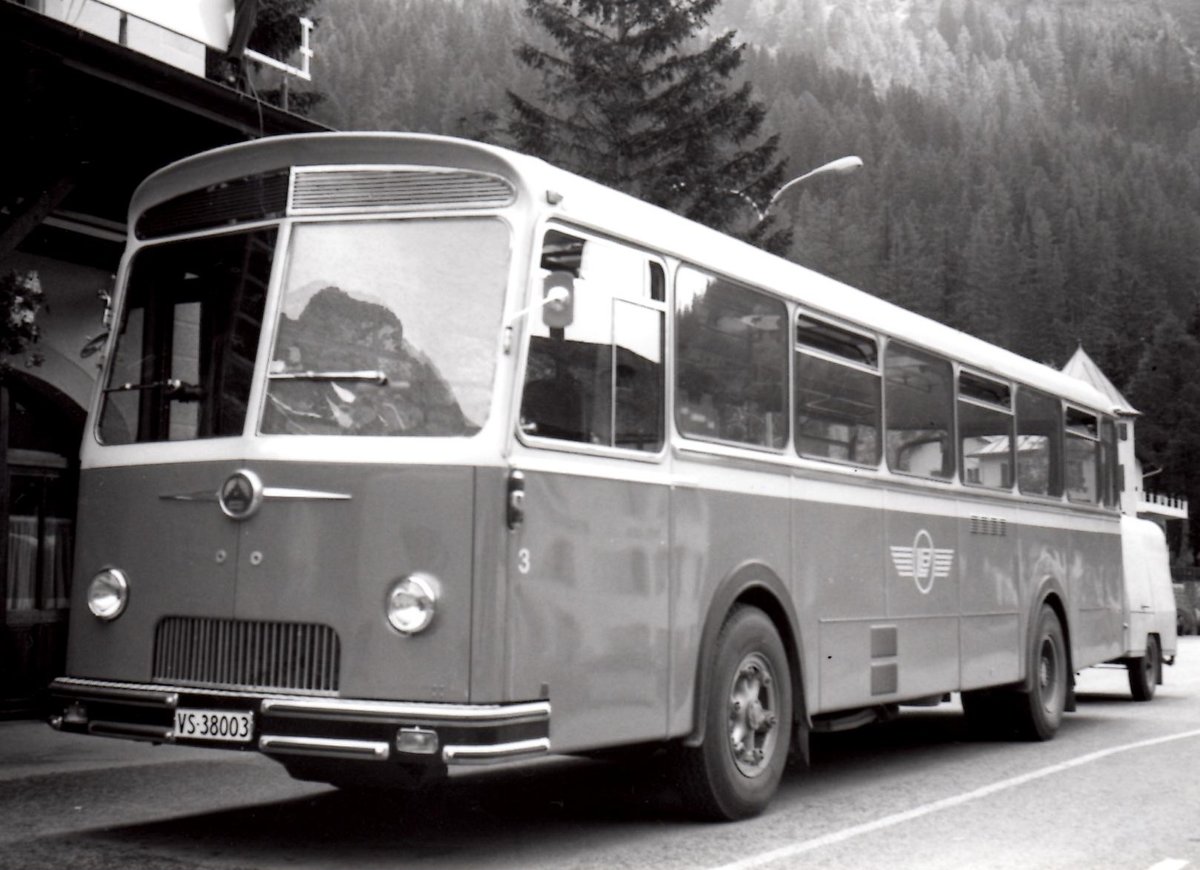 (MD438) - Aus dem Archiv: LLB Susten - Nr. 3/VS 38'003 - Saurer/Tscher um 1970