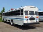(152'996) - Midwest Motorcoach, Gurnee - Nr. 564/15'305 PT - Bluebird am 17. Juli 2014 in Gurnee, Garage