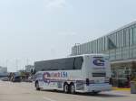 (153'352) - Wisconsin Coach, Milwaukee - Nr. 63'538/P 574'282 - MCI am 20. Juli 2014 in Chicago, Airport O'Hare