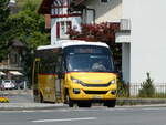 (250'861) - PostAuto Zentralschweiz - Nr. 302/OW 7400/PID 11'111 - Iveco/Rosero (ex Nr. 74; ex HW Kleinbus, Giswil) am 1. Juni 2023 beim Bahnhof Sarnen