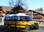 (257'938) - Kbli, Gstaad - BE 305'545/PID 10'890 - Mercedes am 25. Dezember 2023 beim Bahnhof Gstaad