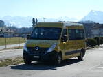Renault/770228/233329---sprung-brett-schule-burgistein (233'329) - Sprung Brett Schule, Burgistein - BE 472'581 - Renault am 28. Februar 2022 in Burgistein, Grastrocknungsanlage