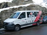 VW/799838/244340---ski-valais-sion-- (244'340) - Ski Valais, Sion - VS 540'081 - VW am 1. Januar 2023 in Saas-Fee, Hauptstrasse