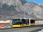 PostAuto Wallis/766289/232091---postauto-wallis---nr (232'091) - PostAuto Wallis - Nr. 57/VS 519'679 - Mercedes am 18. Januar 2022 beim Bahnhof Riddes
