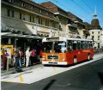 (042'037) - TL Lausanne - Nr. 343/VD 1482 - MAN am 19. Juli 2000 beim Bahnhof Lausanne