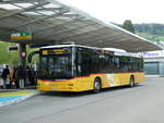(235'136) - PostAuto Zrich - Nr. 380/ZH 358'756 - MAN am 4. Mai 2022 beim Bahnhof Horgen
