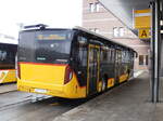 (257'804) - PostAuto Bern - BE 675'387/PID 12'066 - MAN am 22. Dezember 2023 beim Bahnhof Spiez
