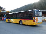 PostAuto Graubunden/791322/241145---postauto-graubuenden---gr (241'145) - PostAuto Graub�nden - GR 168'852 - Mercedes am 12. Oktober 2022 beim Bahnhof Klosters