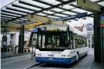 Neoplan/253118/064209---limmat-bus-dietikon-- (064'209) - Limmat Bus, Dietikon - Nr. 15/ZH 726'115 - Neoplan am 18. Oktober 2003 beim Bahnhof Dietikon