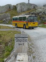 (175'026) - AVG Meiringen - Nr. 74/BE 607'481 - Saurer/R&J (ex P 24'357) am 18. September 2016 am Gotthard, Alte Tremolastrasse