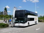 Frankreich/883669/275541---aus-belgien-nn-coach (275'541) - Aus Belgien: N&N Coach, Jodoigne - 1-VQJ-710 - Scania/Van Hool am 12. Mai 2025 in Orschwiller, Rastst�tte