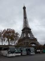 (167'187) - VIC, Paris - AC 454 DD - Van Hool am 17. November 2015 in Paris, Tour Eiffel