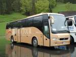 Volvo/395880/144223---aus-tschechien-vega-tour (144'223) - Aus Tschechien: Vega Tour, Praha - 2AD 4953 - Volvo am 19. Mai 2013 in Engelberg, Titlisbahnen