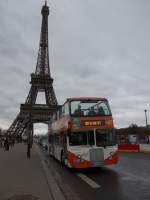 (167'175) - France Tourisme, Paris - DH 193 BW - Volvo/UNVI am 17. November 2015 in Paris, Tour Eiffel