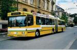(041'831) - TN Neuchtel - Nr. 102 - NAW/Hess Gelenktrolleybus am 12. Juli 2000 in Neuchtel, Place Pury