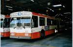(062'405) - TPG Genve - Nr. 672 - Saurer/Hess Gelenktrolleybus am 4. August 2003 in Genve, Dpt