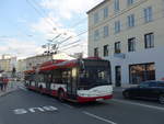 Solaris/630951/197380---obus-salzburg---nr (197'380) - OBUS Salzburg - Nr. 303/S 812 TU - Solaris Gelenktrolleybus am 13. September 2018 in Salzburg, Hanuschplatz