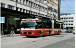 (030'029) - VB Biel - Nr. 64 - Volvo/R&J Gelenktrolleybus am 13. Mrz 1999 beim Bahnhof Biel