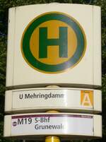(183'251) - BVG-Haltestellenschild - Berlin, U Mehringdamm - am 9. August 2017