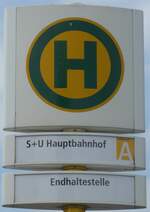 (183'356) - BVG-Haltestellenschild - Berlin, S+U Hauptbahnhof - am 10. August 2017