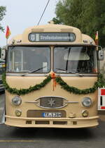 solingen/780276/swt-trier---nr-28tr-s-28h SWT Trier - Nr. 28/TR-S 28H - Henschel Gelenktrolleybus (1969: Umbau zum Dieselbus) am 19. Juni 2022 in Solingen (Aufnahme: Martin Beyer)