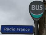 (167'197) - RATP-Haltestellenschild - Paris, Radio France - am 17. November 2015