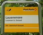 postauto/816904/251126---postauto-haltestellenschild---lauenen-b (251'126) - PostAuto-Haltestellenschild - Lauenen b. Gstaad, Lauenensee - am 6. Juni 2023